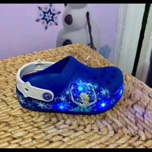Crocs frozen girls light up sz 11